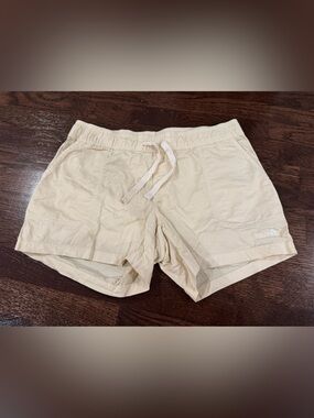 The North Face Motion Pull On Shorts, Vintage White, Size Small